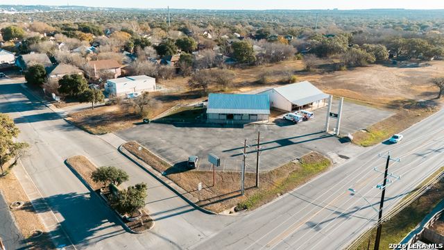 Listing photo id 23 for 9585 Braun Rd