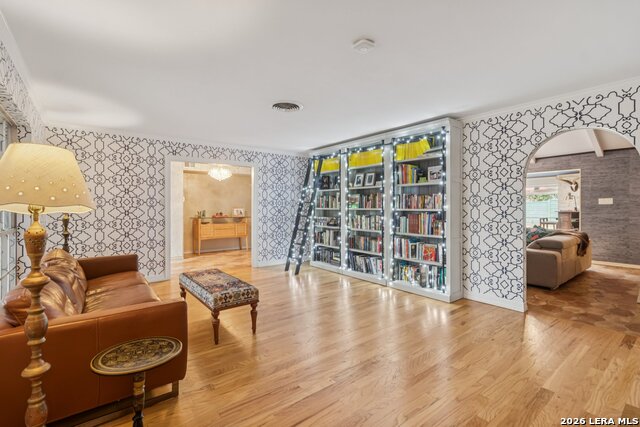 Image 16 of 38 For 210 Chattington