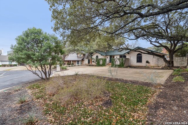 Image 3 of 38 For 210 Chattington