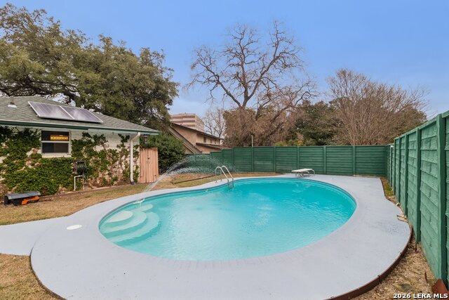 Image 36 of 38 For 210 Chattington