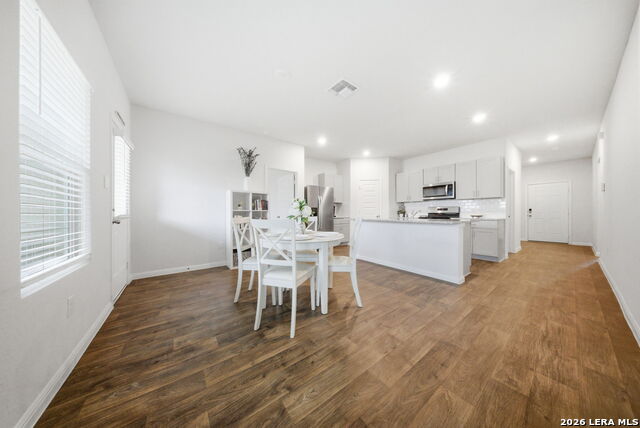 Image 8 of 52 For 323 Elephants Ear
