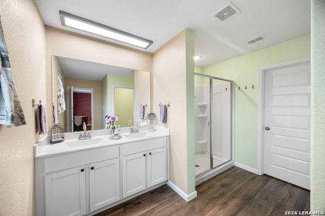 Image 25 of 40 For 5831 Hematite Rim