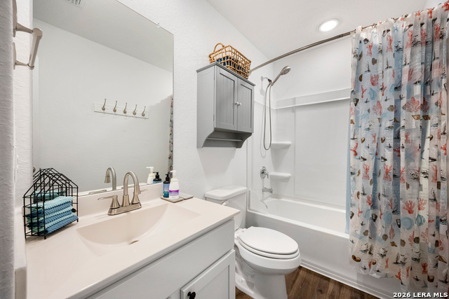 Image 28 of 40 For 5831 Hematite Rim