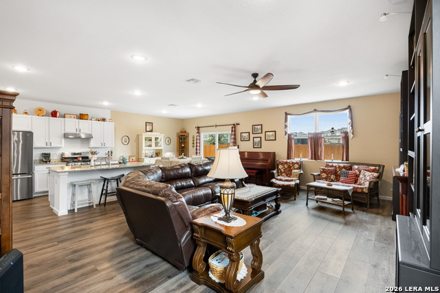 Image 6 of 40 For 5831 Hematite Rim