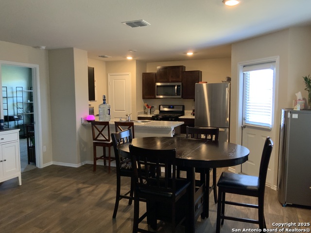 Image 22 of 37 For 5870 Kendall Prairie