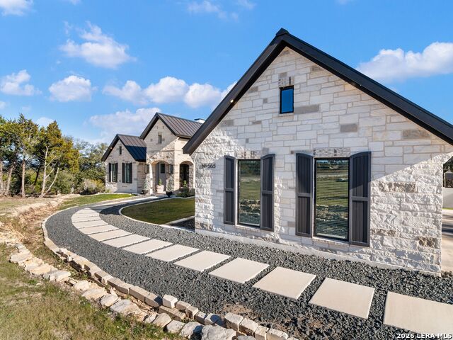 Image 16 of 80 For 565 Rosemary Ridge