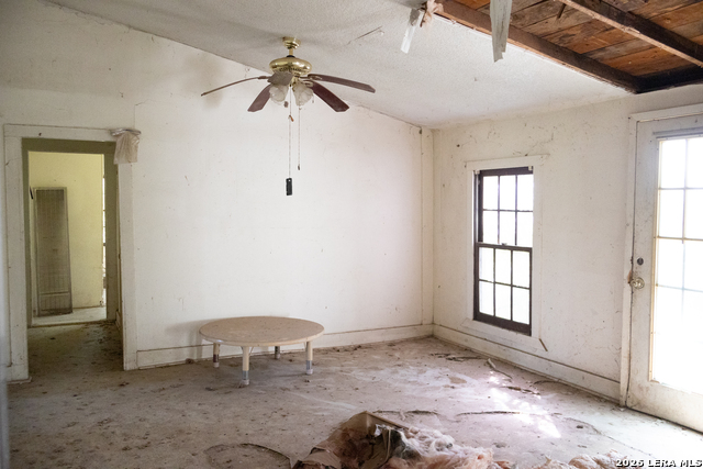 Image 9 of 32 For 134 Kessler Ln