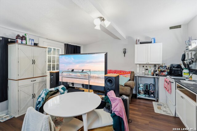 Image 12 of 33 For 434 Buckingham Ave