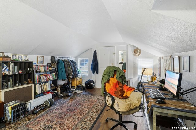 Image 15 of 33 For 434 Buckingham Ave