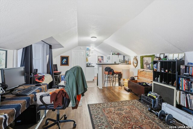 Image 17 of 33 For 434 Buckingham Ave