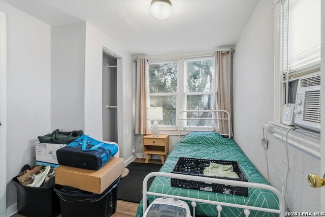 Image 19 of 33 For 434 Buckingham Ave