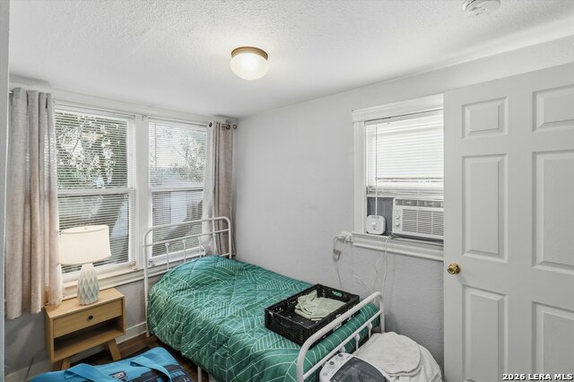 Image 20 of 33 For 434 Buckingham Ave