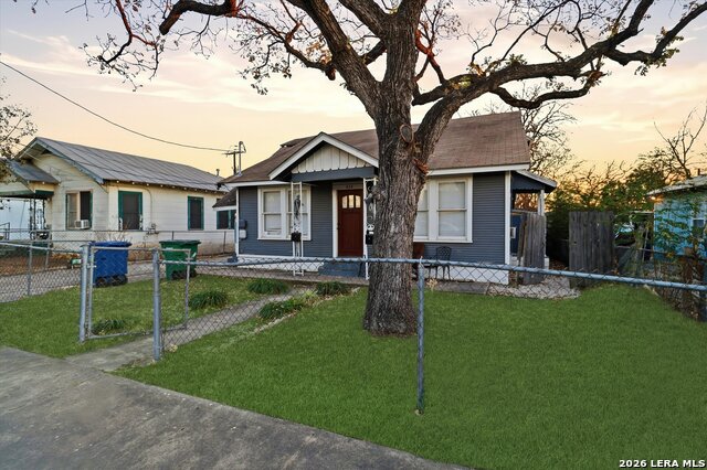 Image 3 of 33 For 434 Buckingham Ave