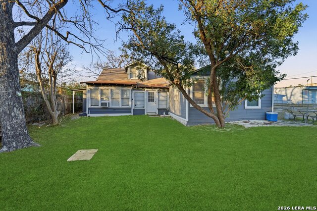 Image 31 of 33 For 434 Buckingham Ave