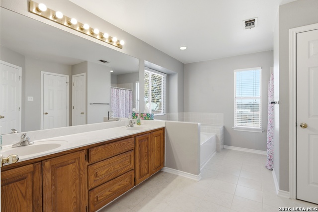 Image 4 of 35 For 9710 Logans Ridge Dr