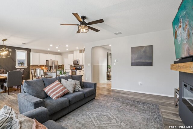 Image 7 of 50 For 6411 Wind Path