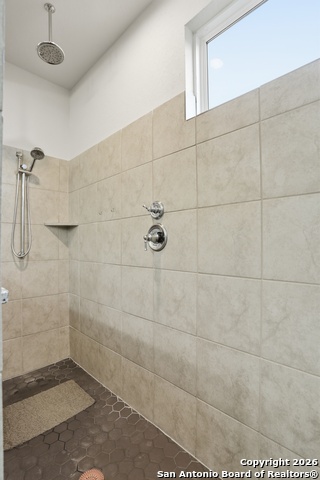 Image 21 of 47 For 27303 Gemstone