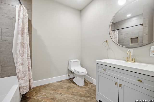 Image 15 of 30 For 243 Chesswood