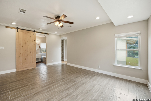 Image 19 of 30 For 243 Chesswood