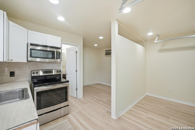 Image 27 of 30 For 243 Chesswood