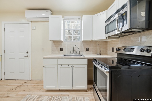 Image 28 of 30 For 243 Chesswood