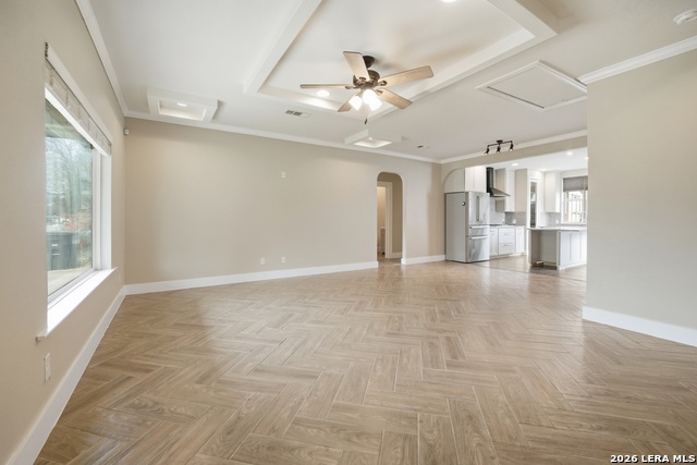 Image 4 of 30 For 243 Chesswood