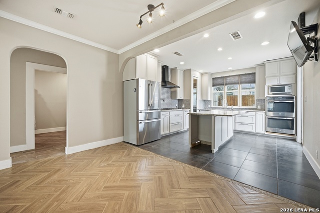 Image 8 of 30 For 243 Chesswood