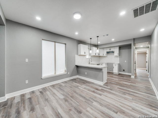 Image 4 of 14 For 945 Potomac  