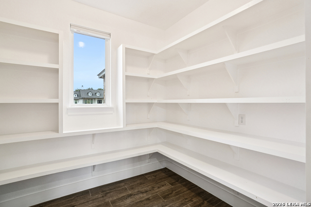 Image 18 of 50 For 451 Stone Loop