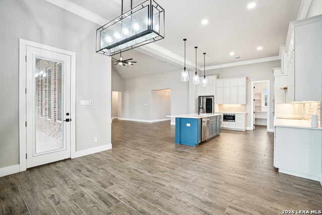 Image 19 of 50 For 451 Stone Loop