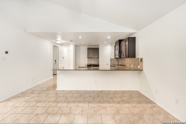 Image 5 of 36 For 1803 Emerald Edge