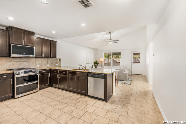 Image 7 of 36 For 1803 Emerald Edge