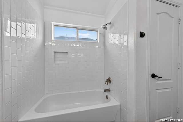 Image 22 of 34 For 21919 Goldcrest Run