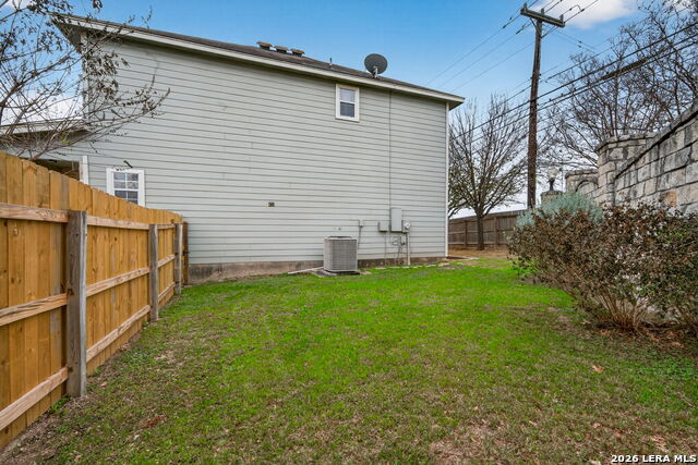 Image 32 of 34 For 21919 Goldcrest Run