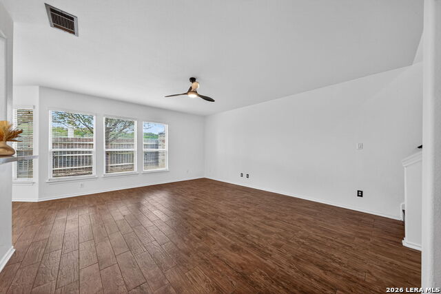 Image 5 of 34 For 21919 Goldcrest Run