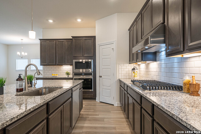 Image 11 of 38 For 14807 Mapleton Hill