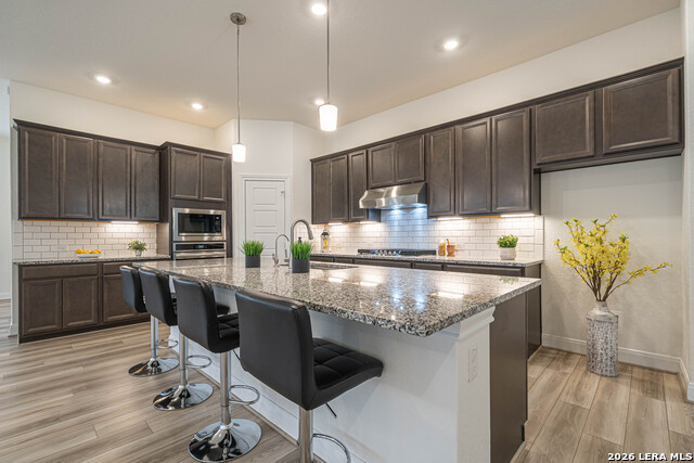 Image 13 of 38 For 14807 Mapleton Hill