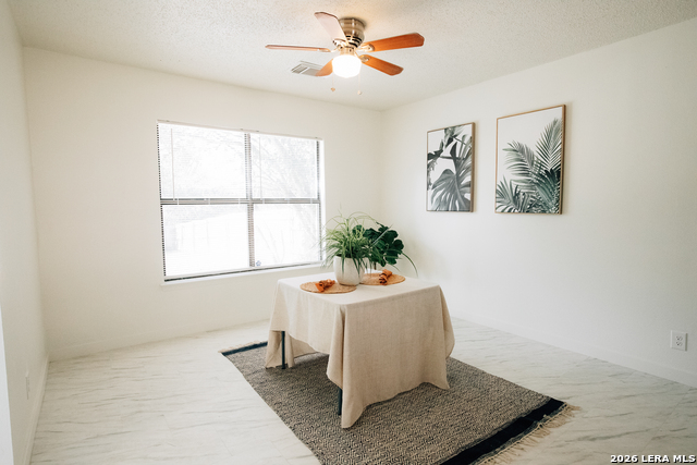 Image 3 of 21 For 21523 Hyerwood