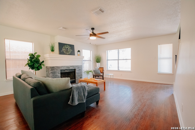 Image 7 of 21 For 21523 Hyerwood