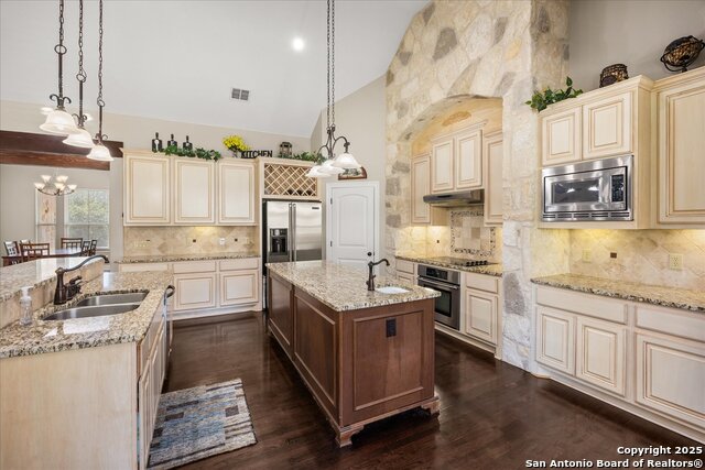 Image 15 of 40 For 29026 Tivoli Way