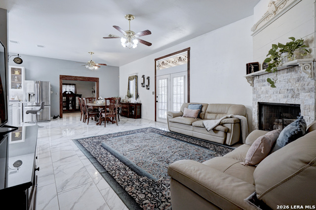 Image 18 of 43 For 309 Rolling Oaks Ln S