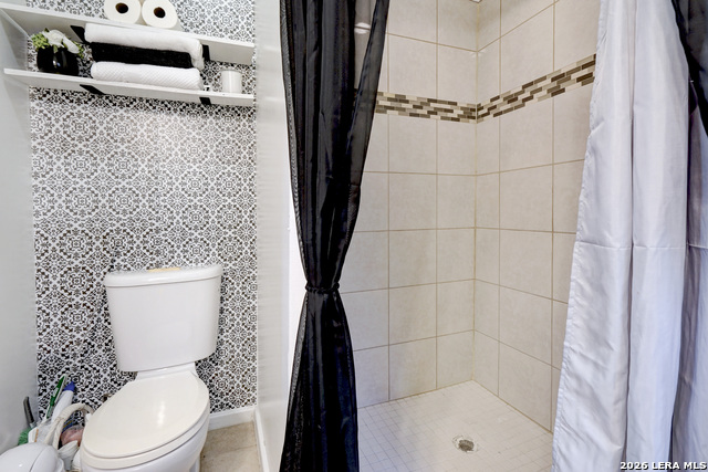 Image 21 of 43 For 309 Rolling Oaks Ln S