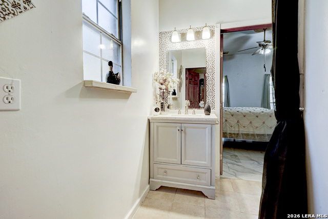 Image 22 of 43 For 309 Rolling Oaks Ln S