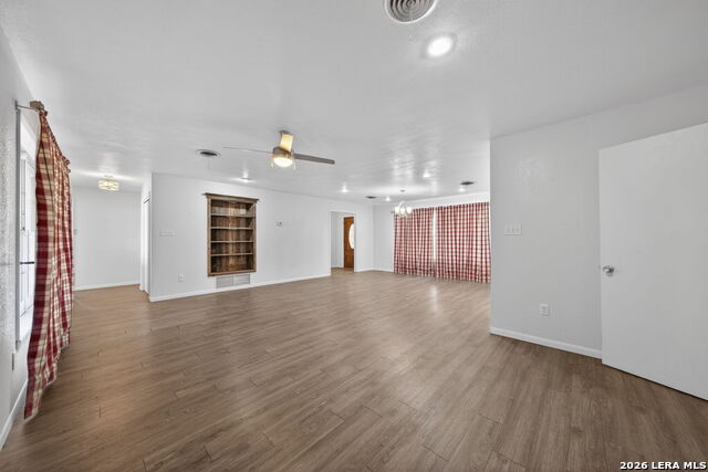 Image 9 of 39 For 7414 Us Highway 281