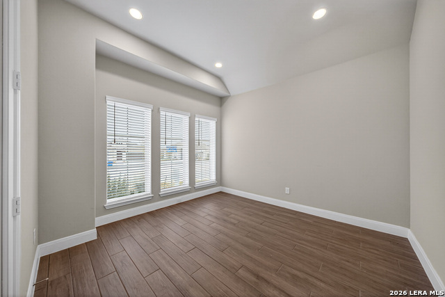 Image 6 of 33 For 24013 Sidehill Lie