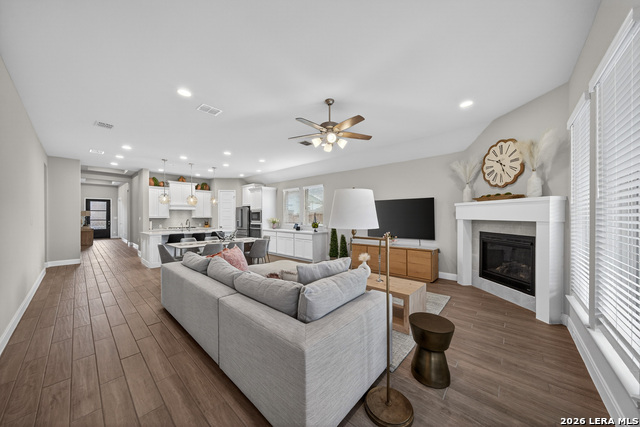 Image 9 of 33 For 24013 Sidehill Lie