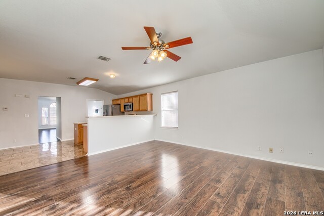 Image 13 of 31 For 638 Heritage Way