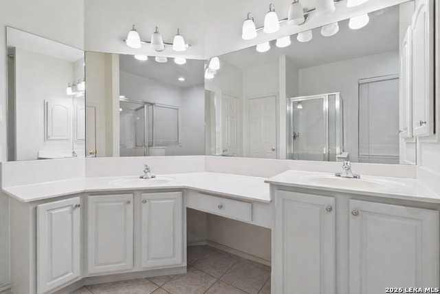 Image 13 of 19 For 21627 Iron Ridge Ct