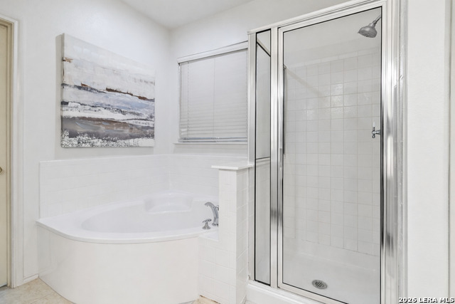 Image 14 of 19 For 21627 Iron Ridge Ct