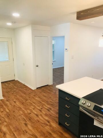 Image 5 of 13 For 271 Willow  B